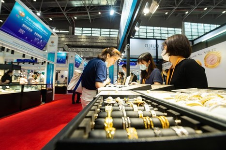 China’s younger generation becomes new driving force for gold consumption - People's Daily Online | Consumer and technological trends in China | Scoop.it