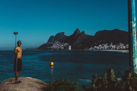 Walking the streets of Rio with the XF35 F2 & XT-1 | Caveira Photography | Fujifilm X Series APS C sensor camera | Scoop.it