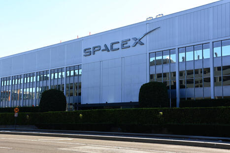 Musk predicts &lsquo;guppy-level death&rsquo; as SpaceX closes $40B GPU deal | by&nbsp;Opeyemi Babalola & Celine Provini | Finance.Yahoo.com | Surfing the Broadband Bit Stream | Scoop.it