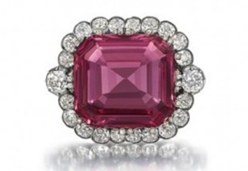 Hope Spinel Sells for a World-Record $1.4 Million at Bonhams Auction [VIDEO] | Jewelry | The UHNW Lifestyle Report | Scoop.it