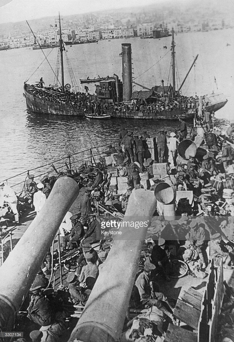 Troops prepare to disembark at Salonika, part of the joint... Photo d'actualité | Getty Images | Autour du Centenaire 14-18 | Scoop.it