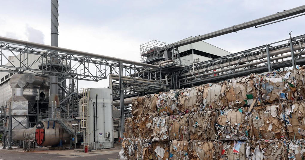 L'usine Blue Paper devant le tribunal de Strasb...