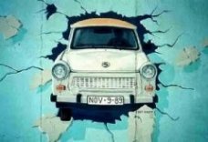 Featured Topics: The Berlin Wall | Topical English Activities | Scoop.it