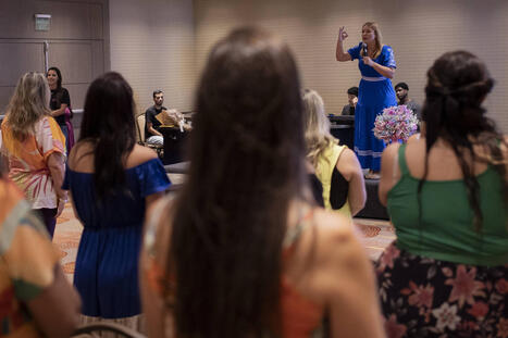 Igrejas combatem sil&ecirc;ncio sobre viol&ecirc;ncia dom&eacute;stica - 07/03/2026 - Cotidiano - Folha | Inova&ccedil;&atilde;o Educacional | Scoop.it