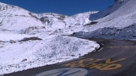 Pyrénées : le col du Tourmalet fermé pour cause de chutes de neige - France 3 Midi-Pyrénées | Vallées d'Aure & Louron - Pyrénées | Scoop.it