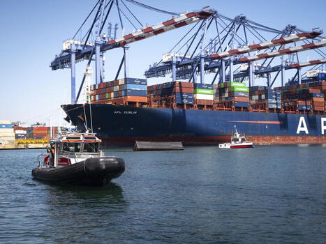 Port of Los Angeles Cargo Operations Disrupted After Containers Go Overboard / le 15.09.2026 | Pollution accidentelle des eaux (+ d&eacute;chets plastiques) | Scoop.it