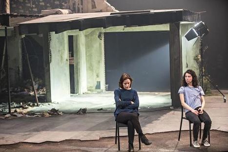 « Mayday » de Dorothée Zumstein par Julie Duclos : un spectacle meurtrier | Revue de presse théâtre | Scoop.it