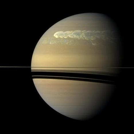 Cassini captures gigantic hurricane on Saturn in exquisite detail | Science News | Scoop.it