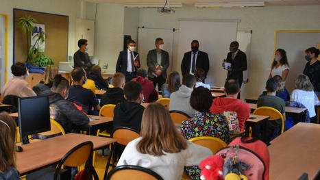 Le Fil Camel Scoop It