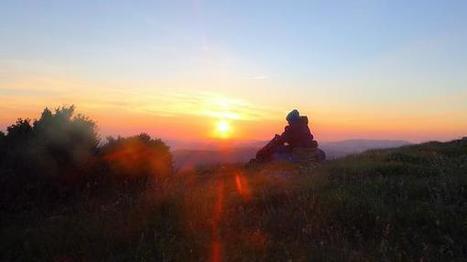 Lever de soleil du solstice d'été 2015 à Bugarach | Bugarach | Scoop.it