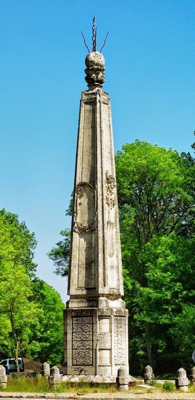 L’obélisque de la forêt de Crécy, un monument sur la fin du monde et le basculement des pôles | EXPLORATION | Scoop.it