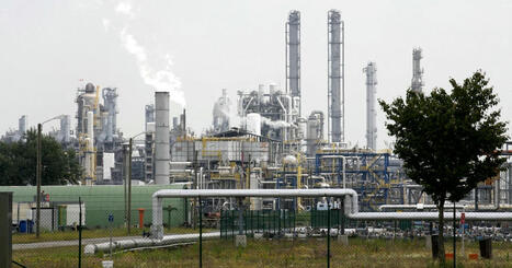 Un grand nuage jaune apparaît à Anvers après des émissions d’oxydes d’azote (NOx), sur le site BASF. #RisquesIndustriels #Pollution | Risques industriels | Scoop.it