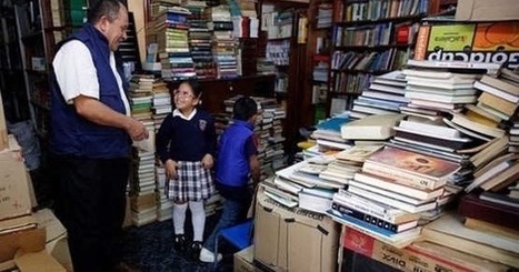 Σκουπιδιάρης μάζεψε 25.000 βιβλία από τα σκουπίδια και με αυτά έφτιαξε βιβλιοθήκη για τα φτωχά παιδιά | Greek Libraries in a New World | Scoop.it