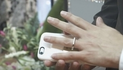 Man Marries His Smartphone In Las Vegas - DesignTAXI.com | Public Relations & Social Marketing Insight | Scoop.it