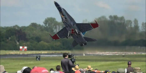 Video shows RCAF CF-18 Demonstration Team dirty roll on take-off before impressive performance at RIAT 2024 | DEFENSE NEWS | Scoop.it