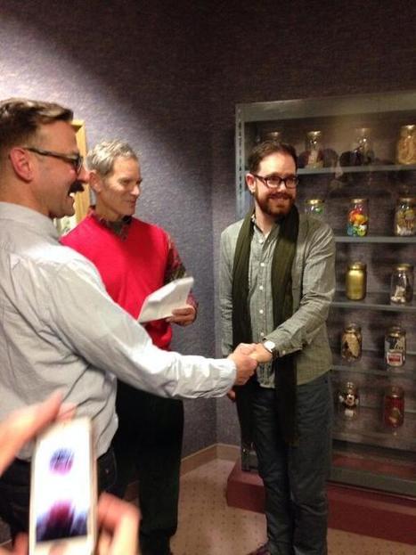 Photo / GoodGoshJosh: @mrjessewalker and Mark tying the knot in Utah | PinkieB.com | LGBTQ+ Life | Scoop.it