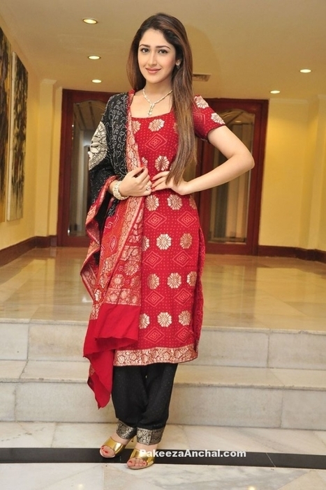 Sayesha Saigal in Printed Salwar Kameez with embroidered Dupatta | Indian Fashion Updates | Scoop.it