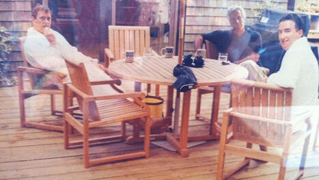 Ex-Prinz und Politiker auf Insel: Foto zeigt Andrew und Mandelson im Bademantel mit Epstein | Kompass-Aktuell | Scoop.it