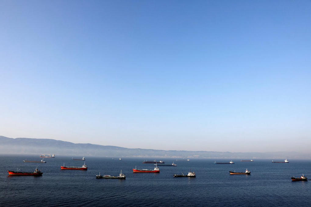 Iran Oil-Filled Tankers Build Up Off Malaysia a...