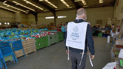 La pauvret&eacute; "s'aggrave" et la solidarit&eacute; nationale "s'&eacute;tiole et s'&eacute;loigne", selon le Secours catholique-Caritas France | Panorama de presse du r&eacute;seau RECI | Scoop.it
