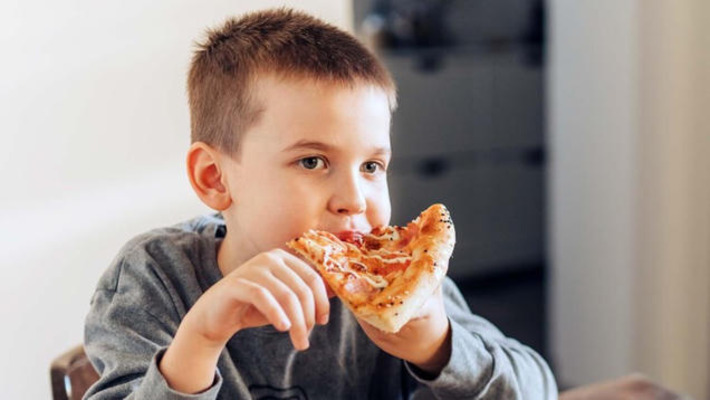 Pizza, pasta, potatoes, protein - how Italian children became so overweight | The Health Report | Scoop.it