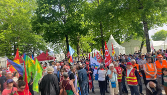 "Augmenter les salaires maintenant !" : un peu plus de 500 personnes défilent à Dax pour le 1er-Mai - ici | Landes - Conseils municipaux & communautaires | Scoop.it