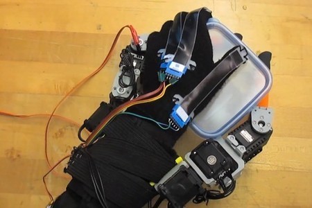 MIT adds two robotic fingers to the human hand | Longevity science | Scoop.it