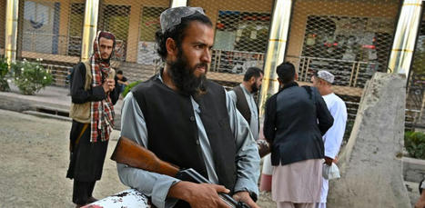[Afganistán] Los talibanes retiran los libros contrarios al islam para evitar la ‘inmoralidad’ en los jóvenes – El Observatorio del laicismo | Religiones. Una visión crítica | Scoop.it