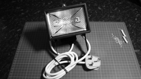 Build Your Own Photography Lights For Under $15 | Mobile Photography | Scoop.it