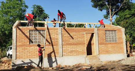 Haïti : cette organisation construit des maisons en briques de terre compressée | Build Green, pour un habitat écologique | Scoop.it
