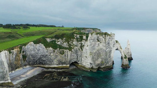 Falaises d’Étretat : les imprudents qui demandent des secours paieront l’intervention des pompiers | Veille territoriale AURH | Scoop.it