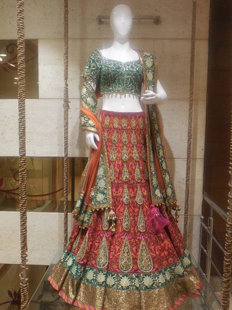 odhni bridal lehenga