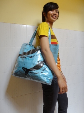 Eco friendl shoping Bag | Eco-Friendly Messenger Bags By Disabled Home Based Workers. | Scoop.it