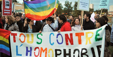 Lutte contre l'homophobie : l'éducation nationale n'aurait pas dû relayer la campagne de Ligne Azur | Famille et sexualité | Scoop.it