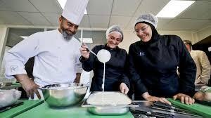 Comment l’Académie des futurs chefs tend la main et le tablier à Nicolas, Chayma et les autres | revue de presse | Scoop.it