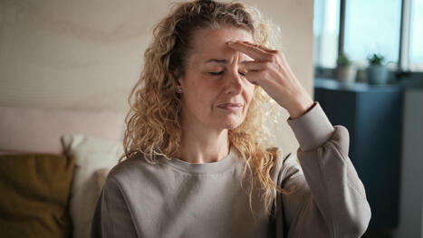 Tapping therapy: Stress relief breakthrough or pseudoscience? | Effective Hypnotherpay | Scoop.it