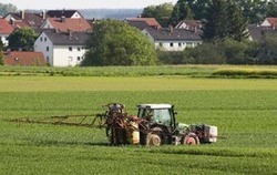 Pesticides: une bien timide distance de sécurité - Journal de l'environnement | GREENEYES | Scoop.it