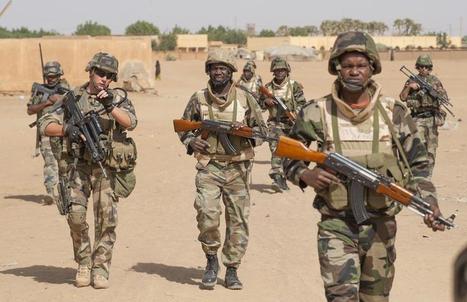 Mali: soldats français et tchadiens à Aguelhok, au nord de Kidal - RP Defense | GUERRE AU MALI - FRENCH MILITARY OPERATIONS IN MALI | Scoop.it
