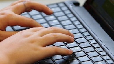 Youngsters taking 'risks' online | IT in Education and schools | Scoop.it