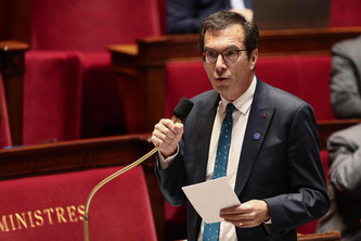 Allocation de solidarité unifiée : « Un foyer qui travaille doit gagner plus qu’un foyer qui ne vit que d’aides sociales » | Politiques publiques et société | Scoop.it