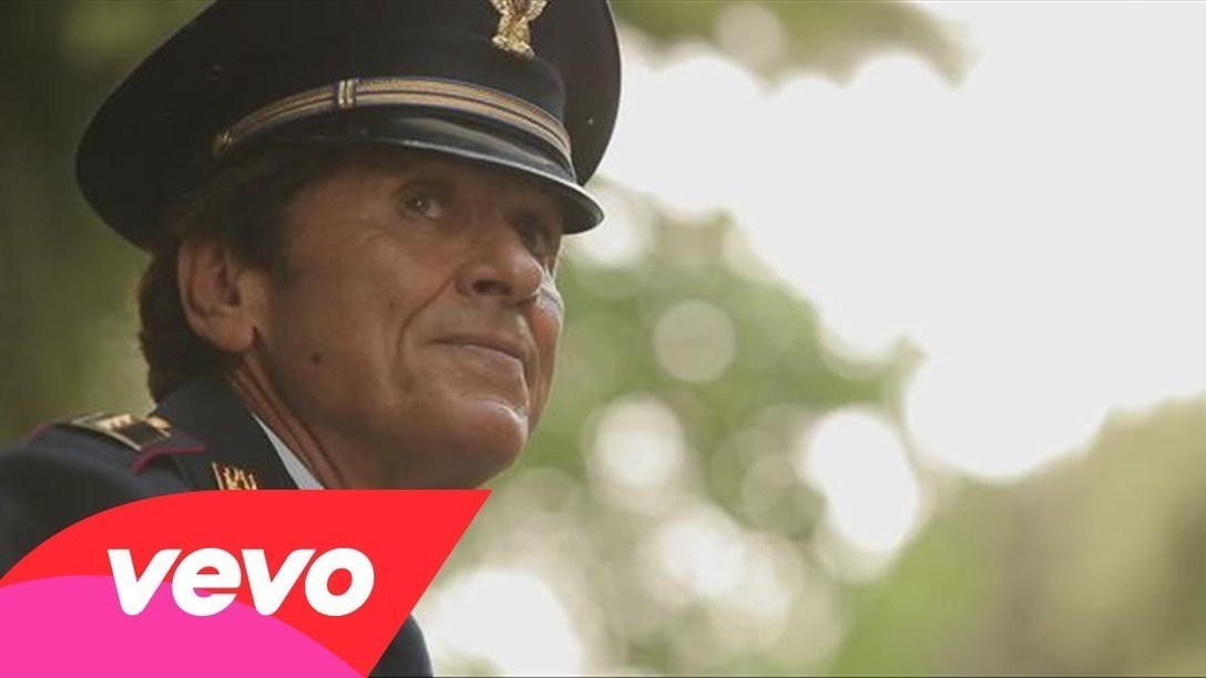 итальянец в полный рост. флоренция романтика. малена фильм 2000 моника белуччи. клип в итальянском стиле. питти уомо 2023.