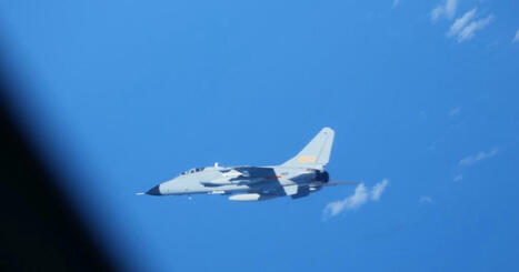 Chinese JH-7s in “unusual” approaches against Japanese YS-11EBs | News | DEFENSE NEWS | Scoop.it