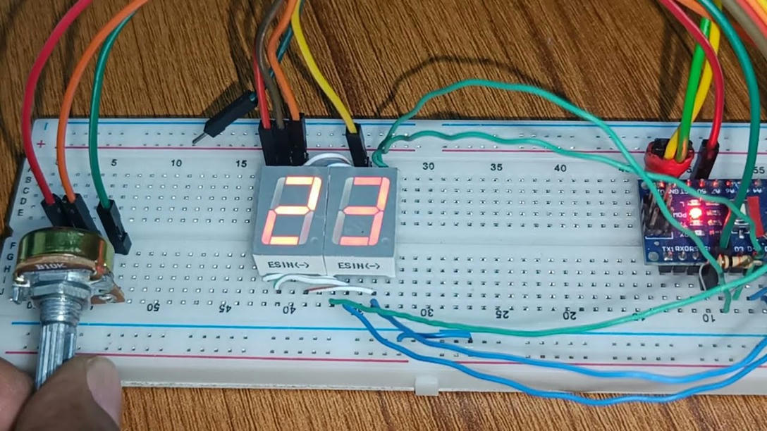 Multiplexing || Seven Segment Displays Arduino ...