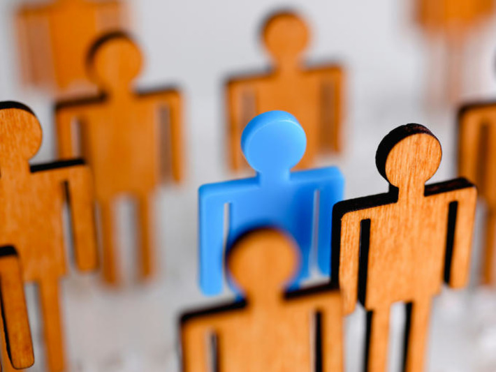 U.S. applications for jobless benefits fell below 200,000 last week with layoffs historically low | Financial Markets Report  - Transforming Money Into Wealth | Scoop.it