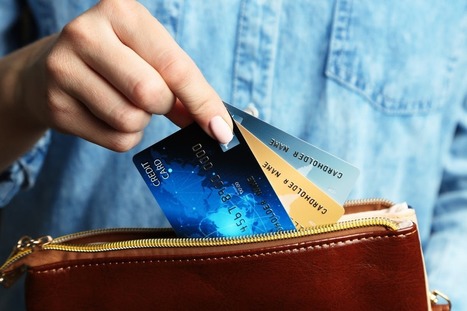 What To Always Pay for with a Credit Card (& What to Never) | Econom&iacute;a | Scoop.it