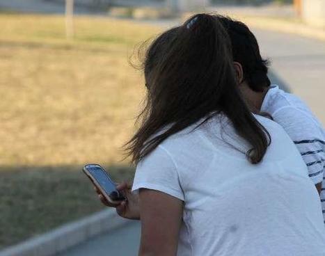 El 20% de los adolescentes gallegos controla a sus parejas por el móvil y las redes sociales - La Opinión A Coruña | TIC-TAC_aal66 | Scoop.it