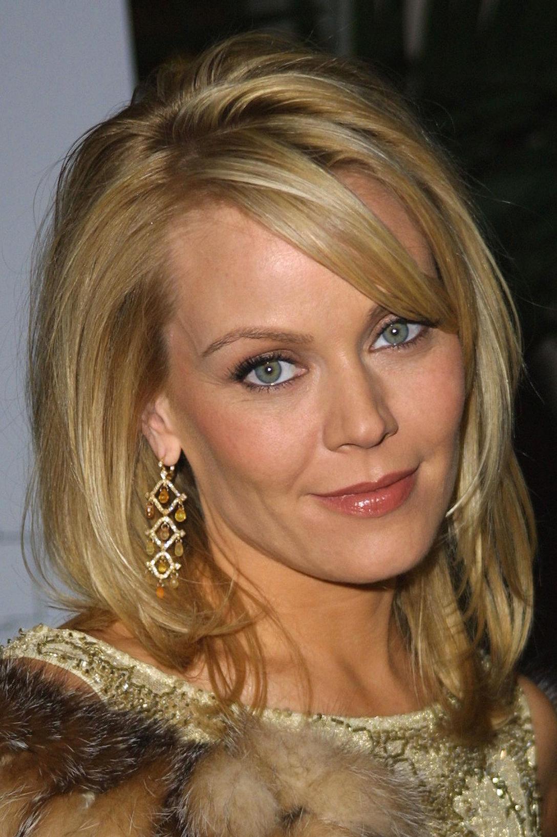 Hot Actress Gail O'Grady Sexy hd Pics | Actress...