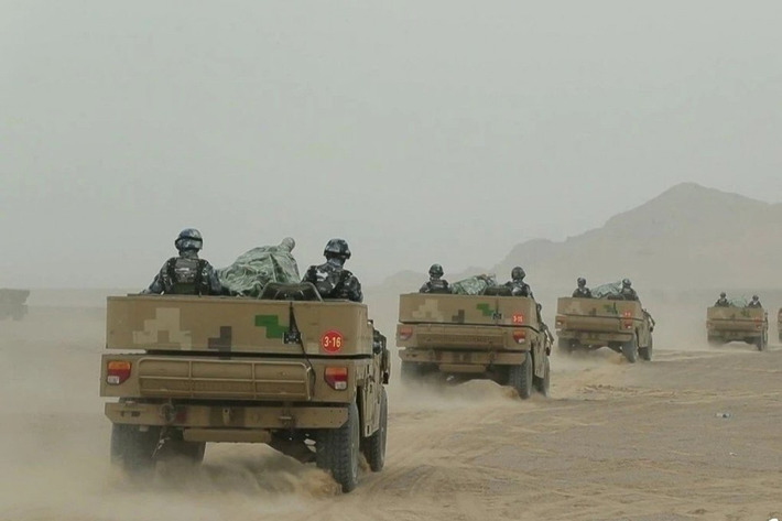 China mobilises thousands of troops, armoured vehicles near border with India | Political Report | Scoop.it