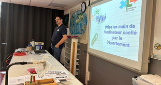Les services du d&eacute;partement des Landes distribuent des ordinateurs aux coll&eacute;giens - ICI | Landes - Conseils municipaux & communautaires | Scoop.it