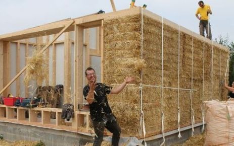La première maison en paille garantie 10 ans est dans les Yvelines  (+ vidéo) | Build Green, pour un habitat écologique | Scoop.it